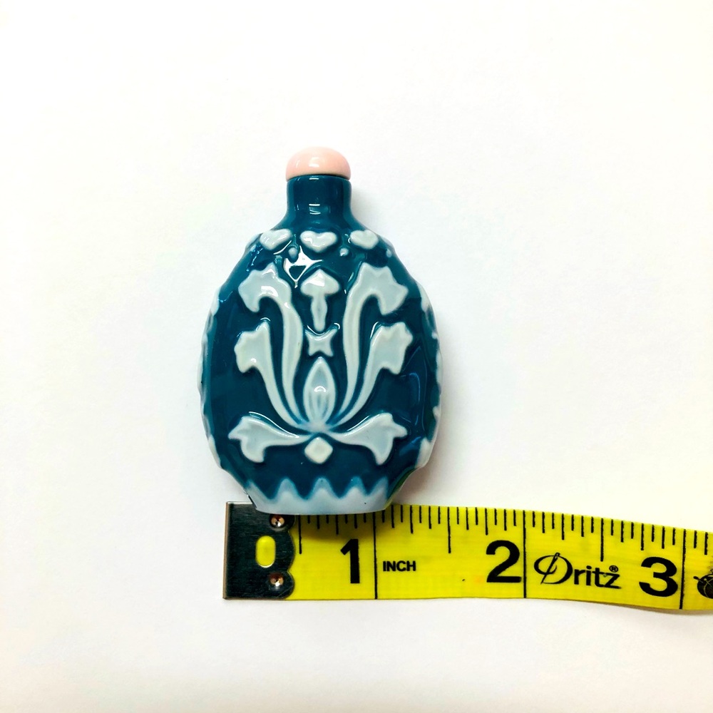 Vintage Chinese Snuff Bottle (#1)